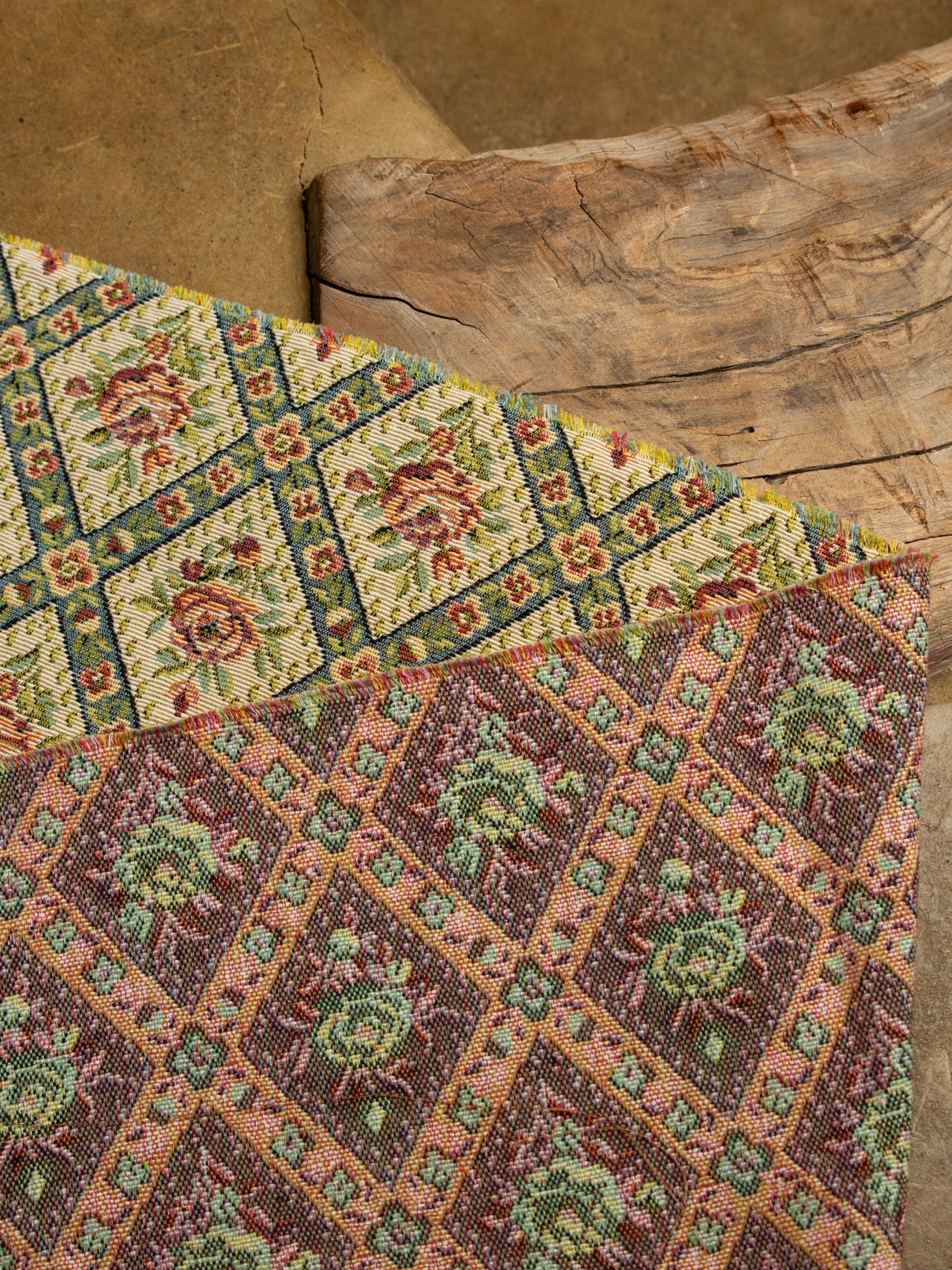 2000's USA Diagonal Lattice Floral Gobelin