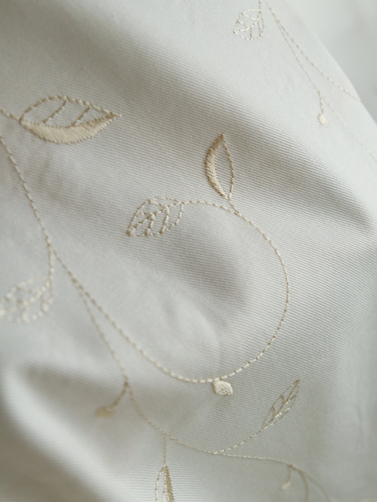 2000's USA Arabesque Scroll Embroidered Cotton Fabric