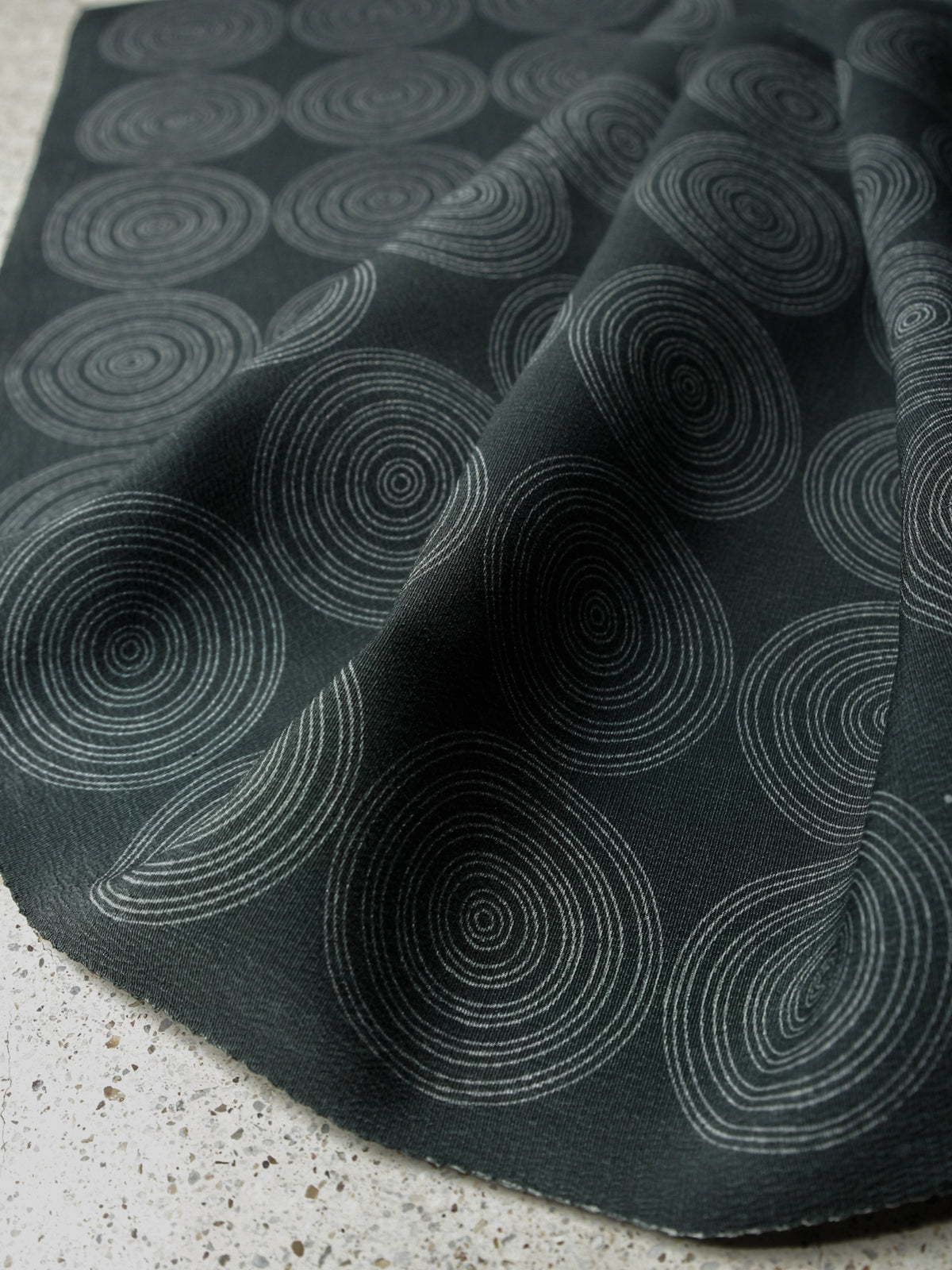 1980's JAPAN Concentric Circle Pattern Washed Kimono Fabric
